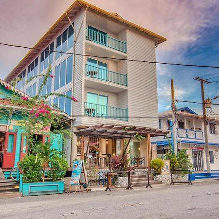 Готель Azul Bocas Town Екстер'єр фото